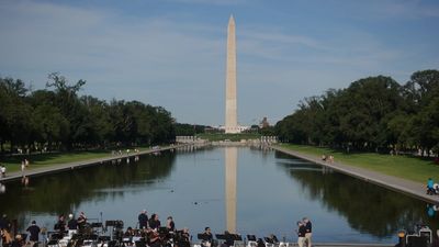 Reflecting Pool contractor blames its own repair plan for damage, not vandalism. Trump administration reportedly knew it all this while