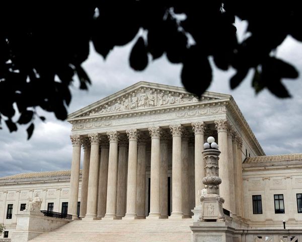 Surrogate mother who fled to Texas appeals custody case to supreme court