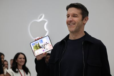 Apple's $1,999 Bet On Its New Foldable iPhone Duo — What Early Reviewers Want You to Know Before You Buy