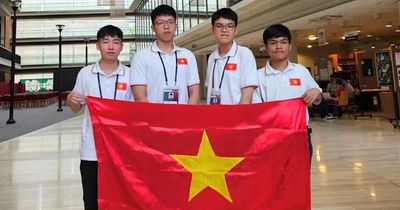 Thưởng giáo viên bồi dưỡng học sinh đoạt giải vàng quốc tế: nơi 22,5 triệu, nơi 525 triệu đồng