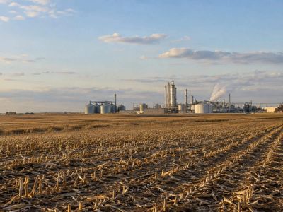 In Kansas, Abengoa built a biorefinery to process 325,000 tons of crop residue a year and produce 25 million gallons of cellulosic ethanol