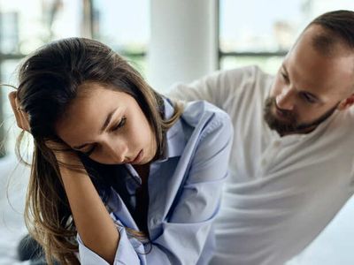 5 Signs Your Partner Is Lying, And You Probably Ignored Them