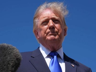 Trump says US could stay in Iran and keep oil, like Venezuela deal
