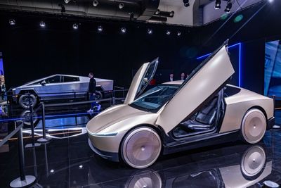 Tesla is Worth More Than the World's Top Car Brands Combined — The Math Behind the $1.4 Trillion Market Cap