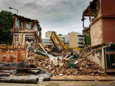Delhi building collapse: HC refuses urgent listing of plea over demolition of adjoining structure