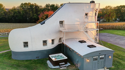 Giant Shoe House Stay: 1940s boot becomes quirky rental; guests can sleep inside