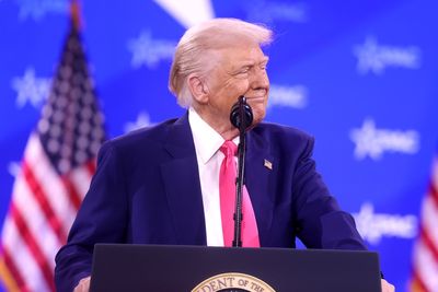 Trump's 'Whoever Wins AI Wins' Line Draws Scrutiny as He Downplays AI Extinction Warnings From Experts