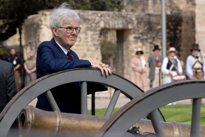 Texas universities limit their brands in political ads. Dan Patrick used them anyway.
