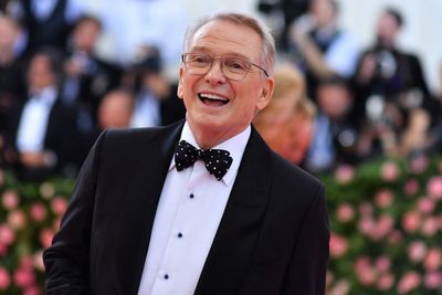 Renowned celebrity fashion designer Bob Mackie dies at 87
