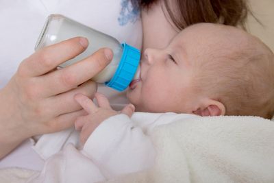 Baby formula maker Abbott Labs agrees to settlement over closure of largest US plant