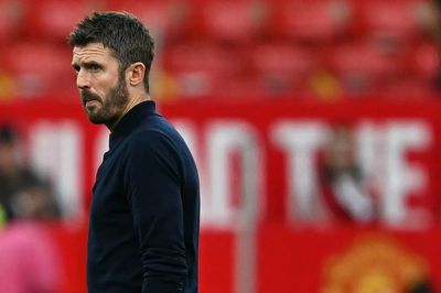 Jamie Carragher reveals Manchester United substitution Michael Carrick got WRONG in Man City loss