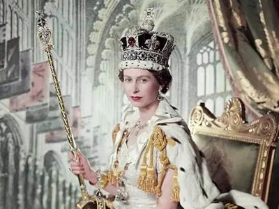 Quote of the day by Elizabeth II: 'When life seems hard, the courageous do not lie down and accept defeat; instead, they are all the more determined to struggle for a better future.' Life lessons on courage, resilience & never giving up