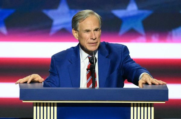 Texas governor threatens to penalize datacenters not obeying water laws