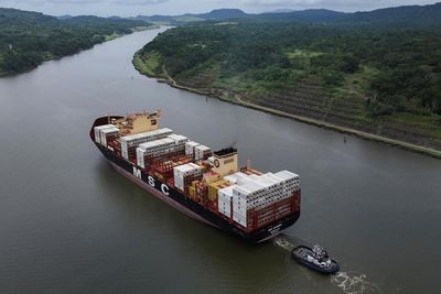Panama canal traffic facing further cuts as drought from El Niño worsens