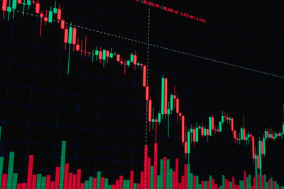 Why Are AI Stocks Falling? Anthropic and OpenAI Chiefs Back Slower Development Amid Internet Takeover Fears