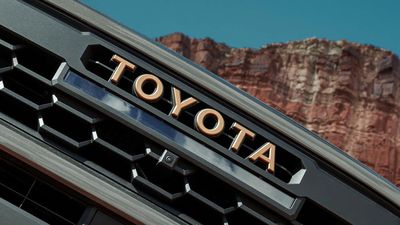 Toyota Patent Turns Your Car Into A Photo Assistant
