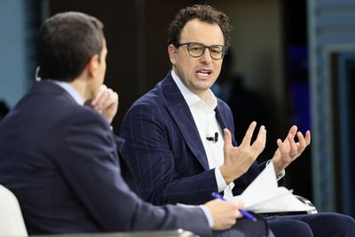 Could AI "Seize Control" of the Internet? What Anthropic's CEO Warned — and How China Responded