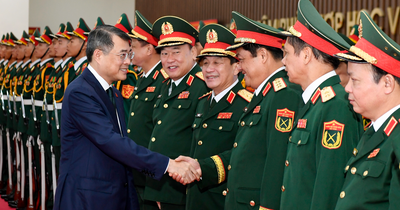 Thủ tướng: Chuẩn bị khả năng ứng phó với những tình huống chưa có tiền lệ về quân sự - quốc phòng