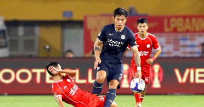 Văn Hậu bị cấm thi đấu 4 trận
