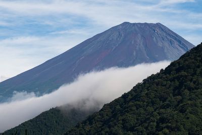 Japan to crack down on off-season ascents of Mount Fuji
