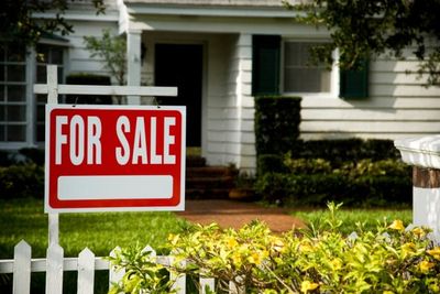 Your House Has Been Sitting for 60 Days. How Much Should You Cut the Price?