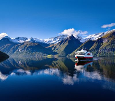 Cruising the Norwegian fjords: size is everything