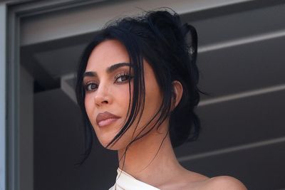Kim Kardashian wins symbolic one euro damages for Paris jewellery heist
