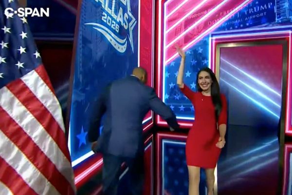Anna Paulina Luna dismisses Cabinet member’s attempt to smack her butt at Trump’s midterm convention