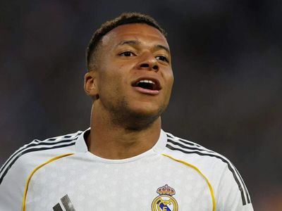 Football: As Ballon d'Or vote nears, stars campaign for the award