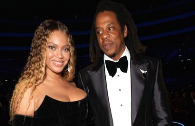 Rap star Jay Z hails 'fearless' wife Beyonce