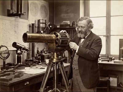 In 1873, a French astronomer invented a unique device 'photographic revolver' which could automatically capture a sequential series of photographs