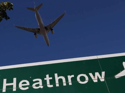 UK climate advisers say Heathrow Airport expansion incompatible with climate goals
