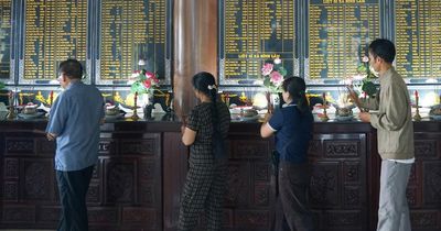 Từ Nghệ An, Bắc Ninh, Hà Nội… về Đà Nẵng mang hy vọng tìm người thân trong 17 hài cốt mộ tập thể liệt sĩ