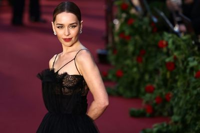 'Mad Queen' Emilia Clarke Speaks High Valyrian With Emma D'Arcy at Emmys, Fans Call Her the 'Best Targaryen Ever'