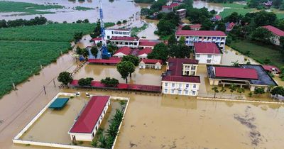 Hàng trăm nhà dân ở Thanh Hóa ngập sâu do nước sông Bưởi dâng cao