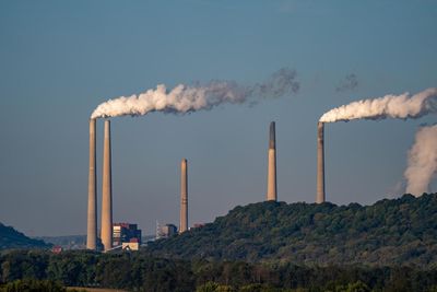 Trump EPA’s arguments for letting power plants spew unlimited pollution ‘dead wrong’