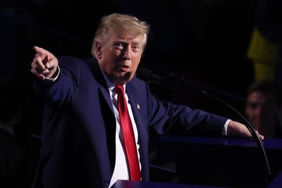 Trump’s $5,000 midterm promise runs into a major problem with voters