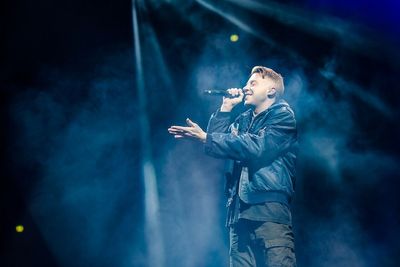 Robert Kraft Defends Blocking Macklemore From Ed Sheeran Tour Over 'Deeply Offensive' Remarks