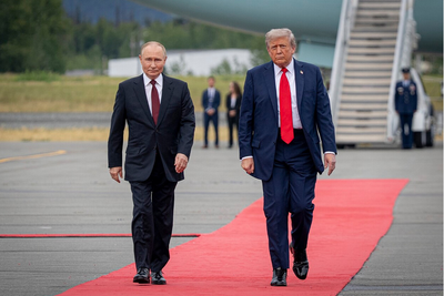 Trump Faces Scrutiny as Putin 'Payback' Claim Emerges Over Reported Russia-Iran Intelligence Link