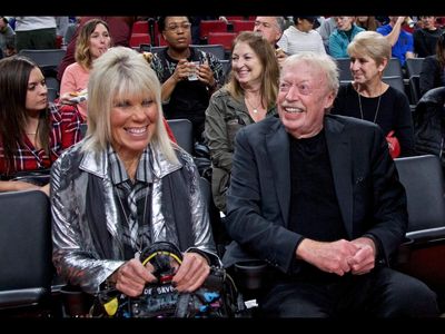 Nike co-founder Phil Knight and wife Penny, worth $25 billion, have donated over $9 billion in two decades. Now they’re giving $1.1 billion for Oregon’s first women’s hospital