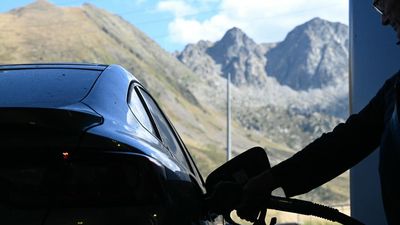 Crise des carburants : à moins de 1,70 euro le litre, Andorre fait le plein de clients
