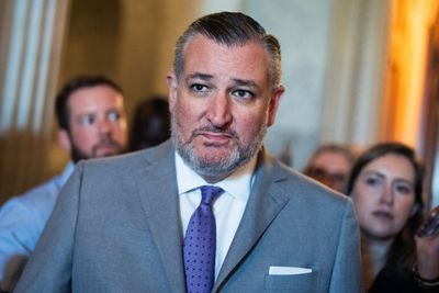 Push to restrict ‘jawboning’ advanced by Senate Commerce panel