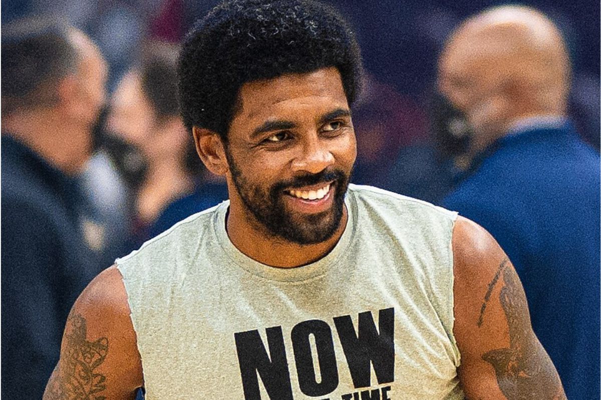 Kyrie Irving Offers to Pay Azeez Al-Shaair's Fine Following NFL Protest Kyrie Irving Offers to Pay Azeez Al-Shaair's Fine Following NFL Protest