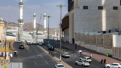 Saudi Arabia accuses Houthis of targeting Mecca, calls it a 'red line'