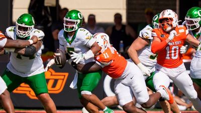 Oregon’s Dante Moore Has a Tell. What It Is and How Oklahoma State Figured It Out