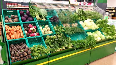 Can You Really Grow Free Plants From Grocery Store Produce? Here’s What’s Worth Trying
