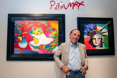Peter Max death: Psychedelic pop artist who epitomised ‘flower power’ movement dies at 88