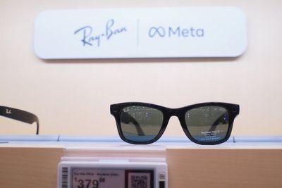 How Meta smart glasses are making women more suspicious of encounters in the street
