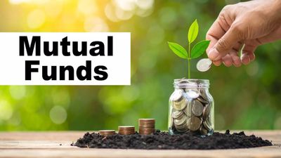Mutual funds cut cash allocation by Rs 8,500 crore in August to Rs 1.82 lakh crore; ICICI Pru MF leads reduction