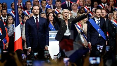 Fact check: Will Marine Le Pen hold a Frexit referendum if she becomes president of France?